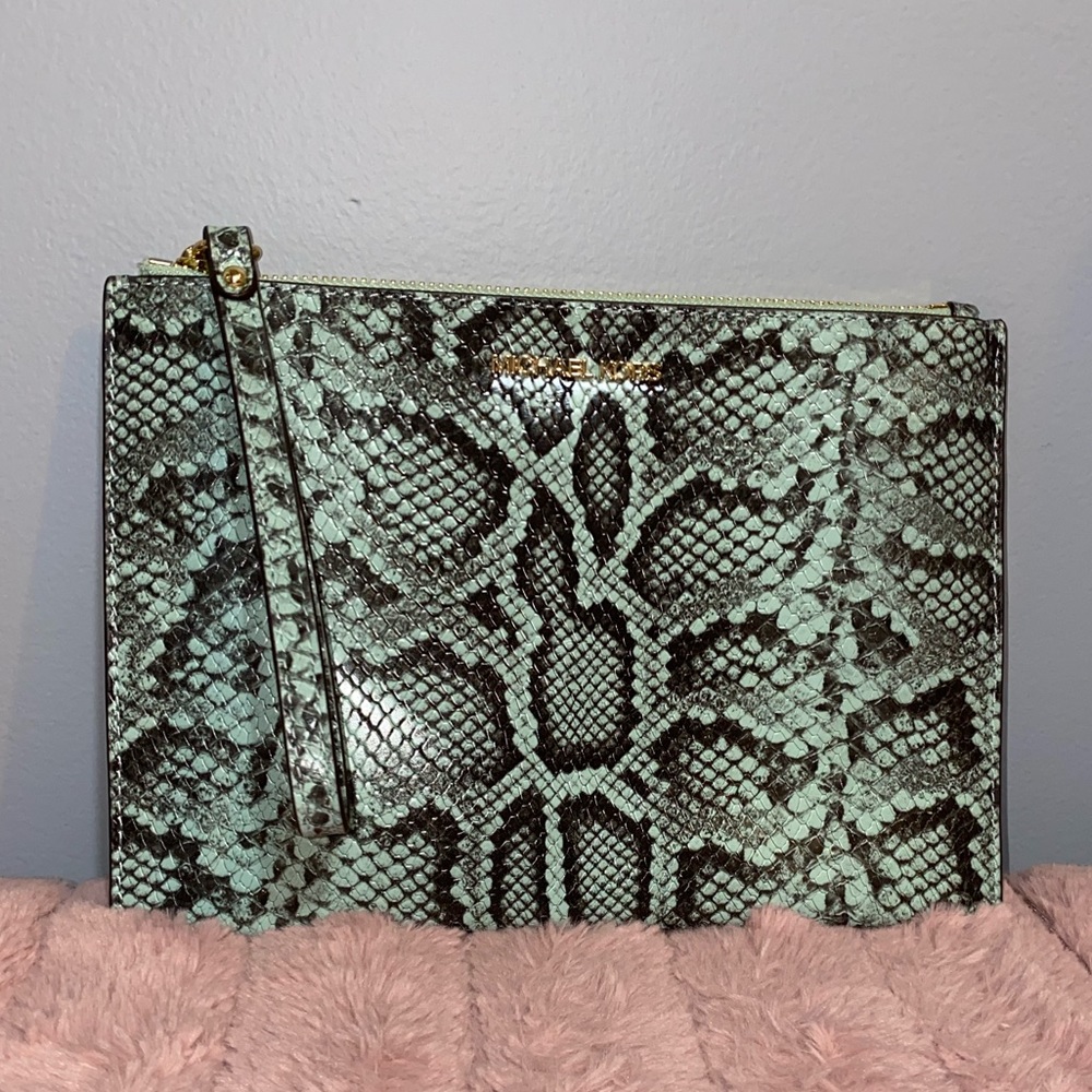 Michael Kors JST XL wristlet - jade Snakeskin